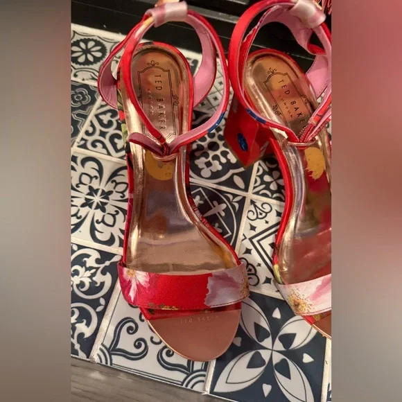 Ted Baker London Red Floral Heels - Picture 4 of 8